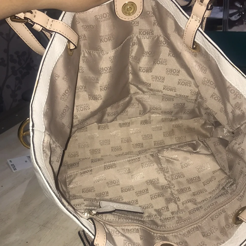 MICHAEL Michael Kors Large Vanilla Jet Set Tote - Picture 4 of 11